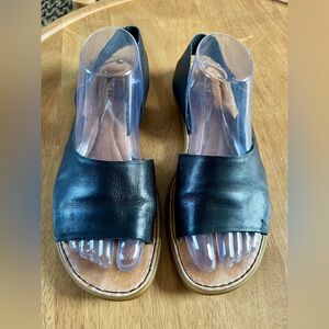 Born Leather Cutout Sandals Women’s Black Slip-On Comfort Shoes Boho Artisan